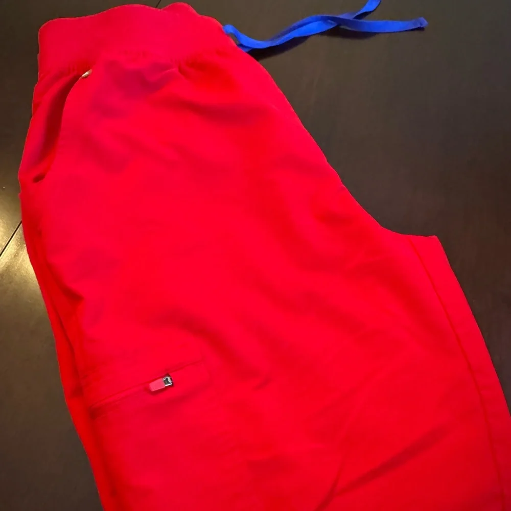 Red Figs Set - Picture 4 of 7